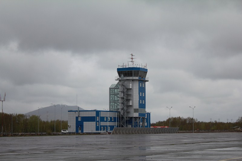 В туле ест аэропорт. Аэропорт Петропавловск-Камчатский КДП. Аэродром Петропавловск-Камчатский Елизово. КДП аэропорт Елизово. Аэропорт Петропавловск-Камчатский посадочная полоса.